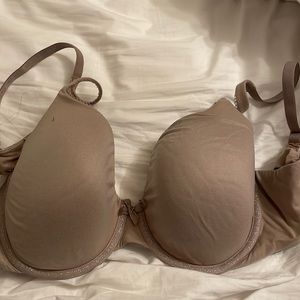 Victoria secret body by Victoria